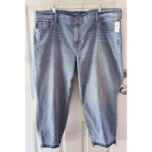 NWT Old Navy Mid Rise Boyfriend Jeans Size 20